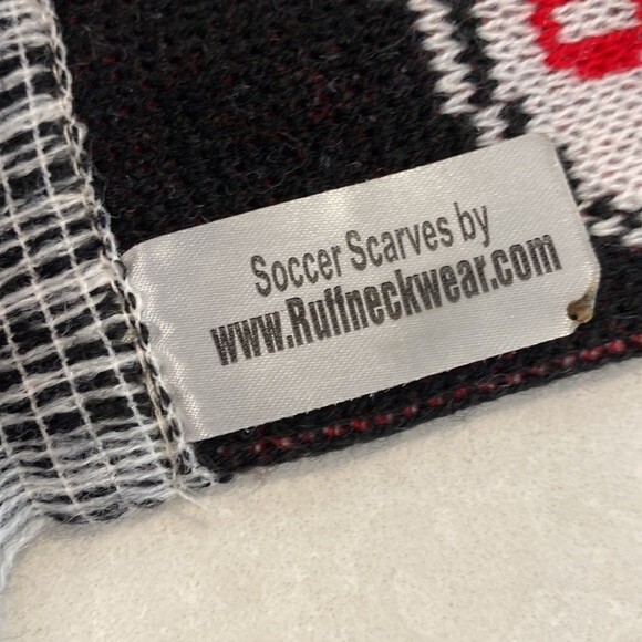 NWOT UNITED BEAVERTON OREGON  UNISEX SOCCER SCARF - Picture 7 of 10